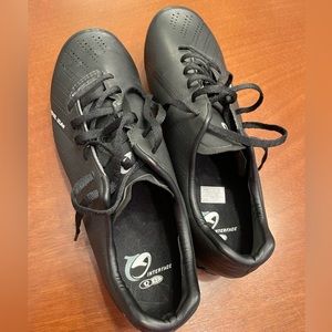 Peleton shoes. Pearl Izumi men’s size 43 (10). Black clip in